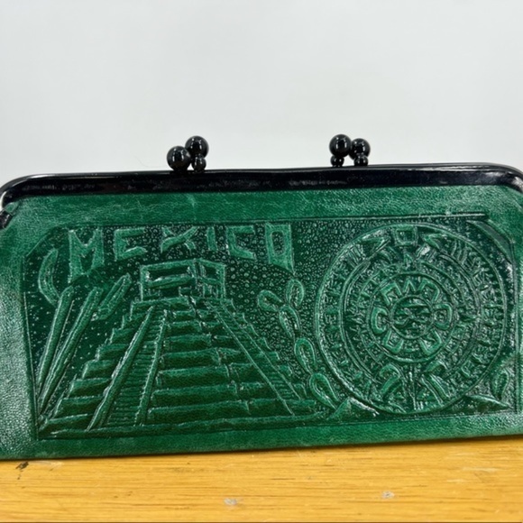 Handmade in Mexico vintage tooled green kiss lock change purse - Picture 5 of 16